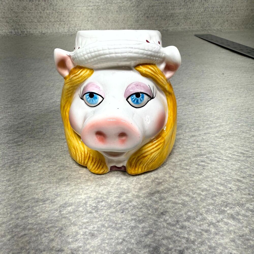 Vintage Ceramic Miss Piggy Drinking Mug
